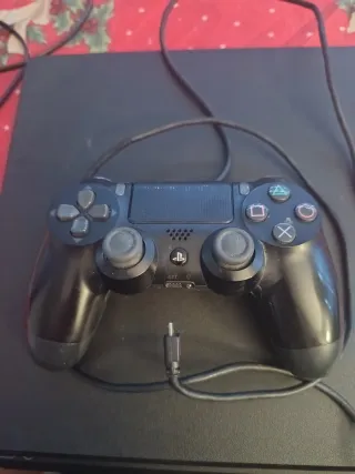 PS4 (PlayStation 4) Nera