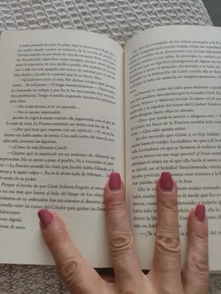 La mala hierba / The Weeds (Spanish Edition)