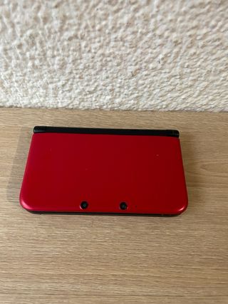 Nintendo 3DS XL rossa + 3 Giochi + Caricatore