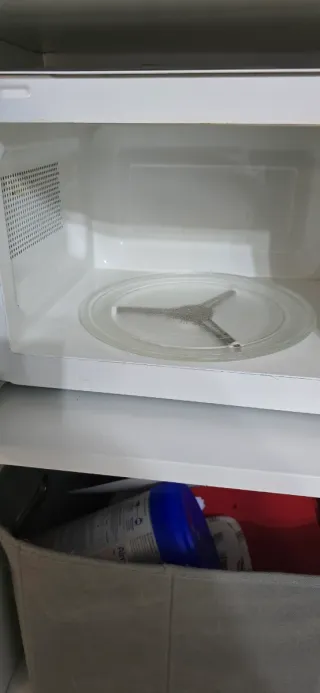 Microondas Orbegozo Blanco