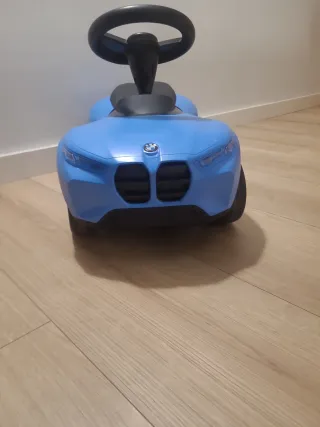 Coche correpasillos azul BMW