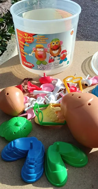 Cubo Mr. Potato Head Playskool 30 Piezas