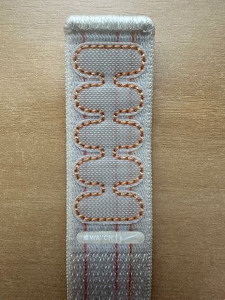 Apple X Nike 40mm. Starlight/Pink Sport Loop