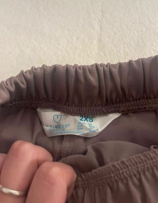 Pack 2 shorts saténrosa  y algodón gris Primark xs