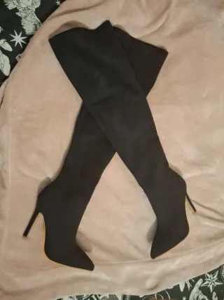 Botas altas tacón fino negro talla 35.5