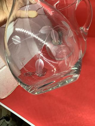 Caraffa in cristallo lavorato con bottiglia