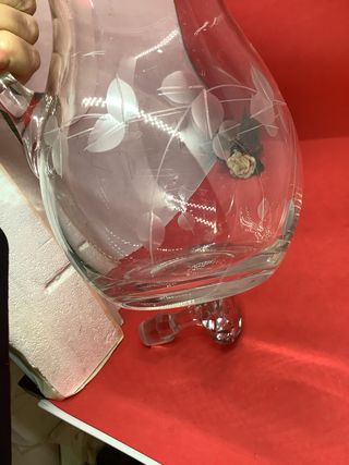 Caraffa in cristallo lavorato con bottiglia