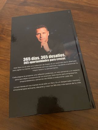 Libro DESPEGA.365 reflexiones para crear un año...
