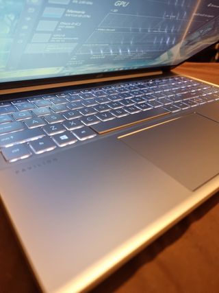 Portátil HP de alta gama totalmente NUEVO