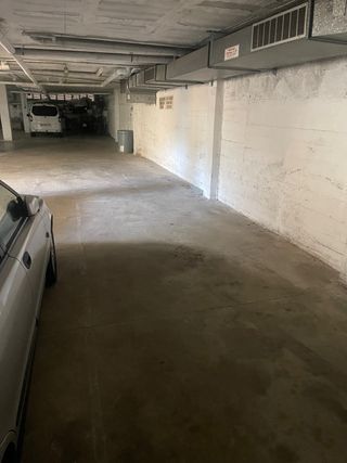 Plaza Parking coche grande en el Molinar