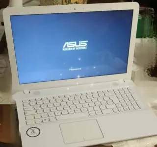 Asus Vivobook Max Notebook Bianco