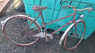 Bicicleta antigua para restaurar