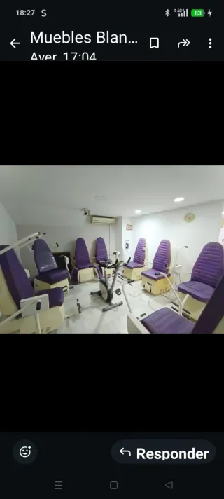 Sillones de tela y plástico