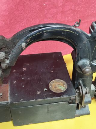 Macchina da cucire antica Bernhard Kohler 1865