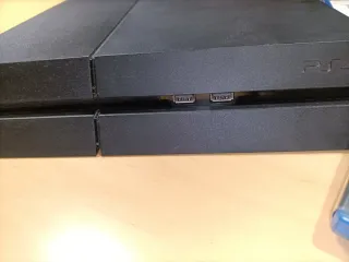 PS4 500GB Nero + Cavi + Controller + Giochi