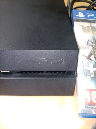 PS4 500GB Nero + Cavi + Controller + Giochi