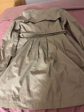 Gabardina entallada beige