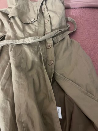 Gabardina entallada beige