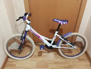 Bicicleta Infantil 20'' Morada y Blanca