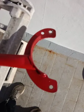 Barra de torretas universal roja