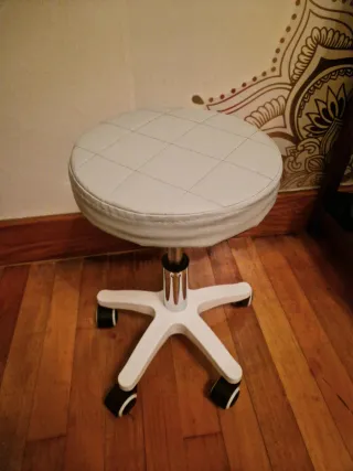 Cama de masaje plegable con silla