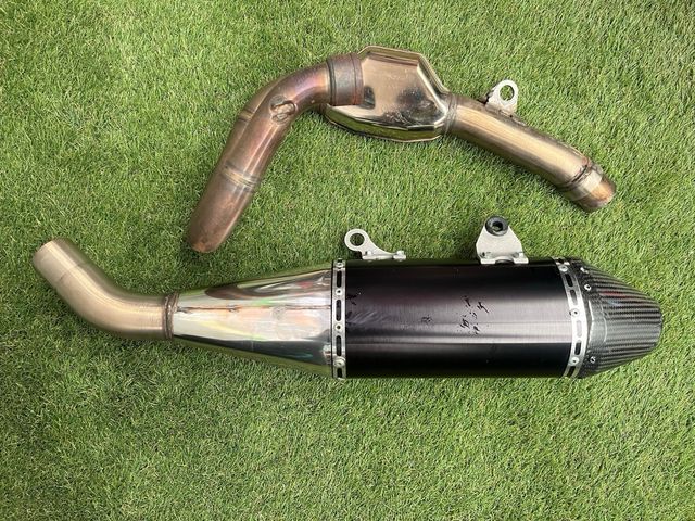 Escape HGS Negro y Carbono