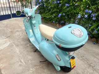 Moto Eléctrica Sakura EV2000 Azul Celeste