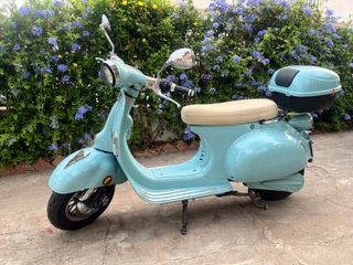 Moto Eléctrica Sakura EV2000 Azul Celeste