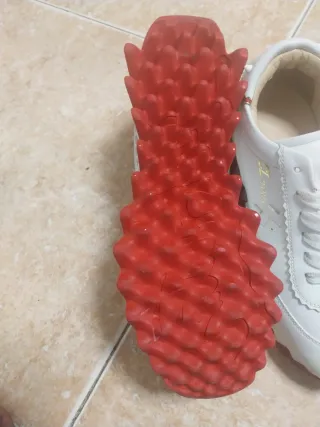 Zapatillas Christian Louboutin Blancas y Rojas