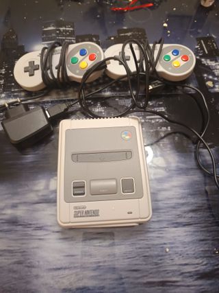 Consola Nintendo Super Mini + 2 Mandos