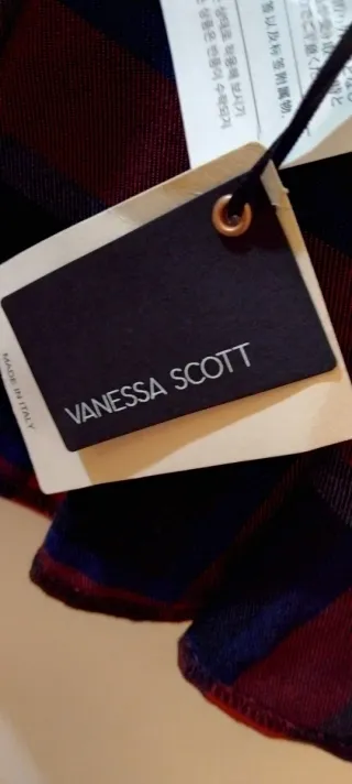 Preciosa falda de tablas con estampado de cuadros