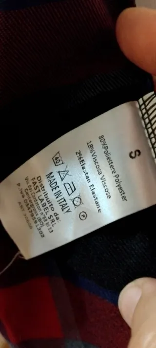 Preciosa falda de tablas con estampado de cuadros