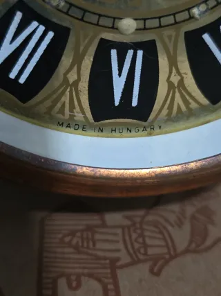 Reloj de mesa Mom antiguo