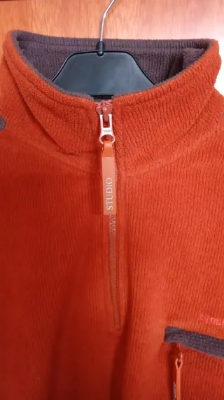 Polar con cremallera y bolsillo