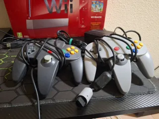 Nintendo64 PAL + Cartucho Everdrive+2 mandos