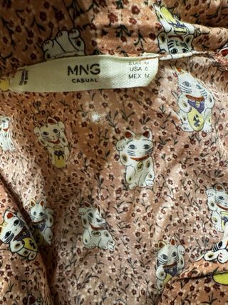 Camisa rosa estampada gatitos japoneses Talla M