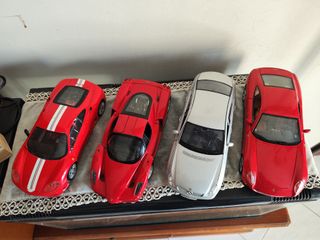 Lotto modellini 1:18: 3 Ferrari, 1 Mercedes