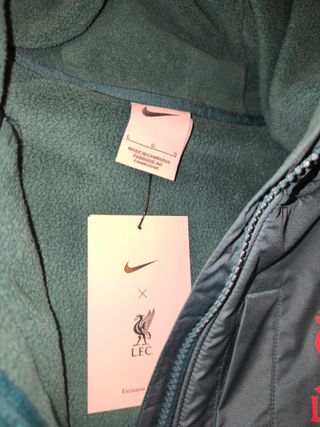 Chaqueta Nike Liverpool nuevo Talla L hombre