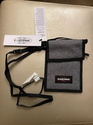 Bolso EASTPAK nuevo a estrenar unisex.