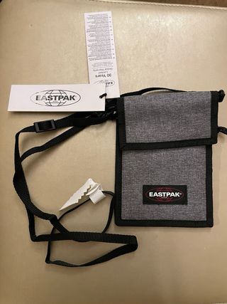 Bolso EASTPAK nuevo a estrenar unisex.