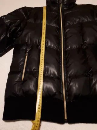 Chaqueta plumífero negra