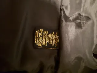 Chaqueta plumífero negra