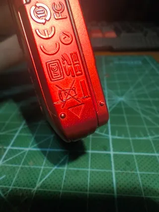 Cámara Olympus D-745 color rojo.