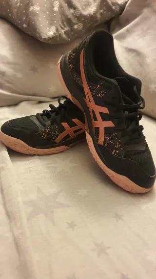 Zapatillas Asics Negras y rosas