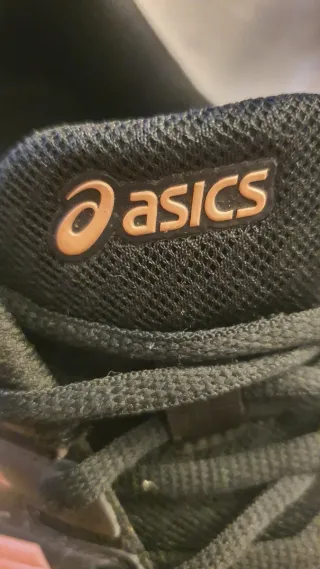 Zapatillas Asics Negras y rosas