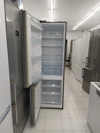 Nevera plateada Daewoo altura 2mtr con garantía