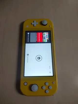 Nintendo Switch Lite Amarilla
