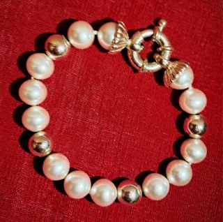 Pulsera perlas y eslabones dorados