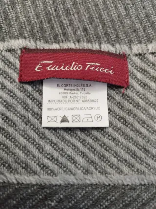 Bufanda Emidio Tucci. Nueva