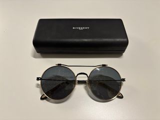 Gafas de sol Givenchy negras y doradas